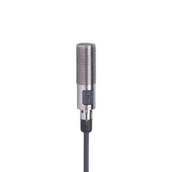 OGT301 \ Diffuse reflection \ Range 800 mm \ PNP light-on/dark-on mode \ M18 x 1 \ Cable PVC 6 m