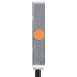 IL5003 \ Inductive sensor \ Range2 mm \ PNP NO \ 40 x 8 x 8 mm \ Cable PUR 2 m
