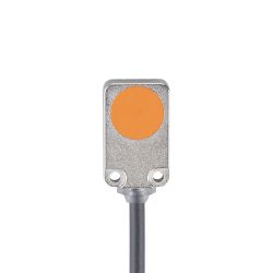 IQ2000 \ Inductive sensor \ Range8 mm \ PNP NO \ 20 x 8 x 32 mm \ Cable PUR 2 m