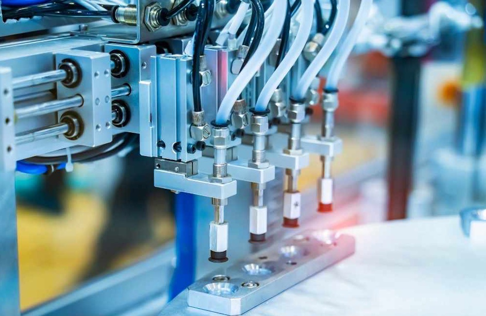 เครื่องจักร pneumatic พร้อมอุปกรณ์นิวเมติกในระบบอัตโนมัติ