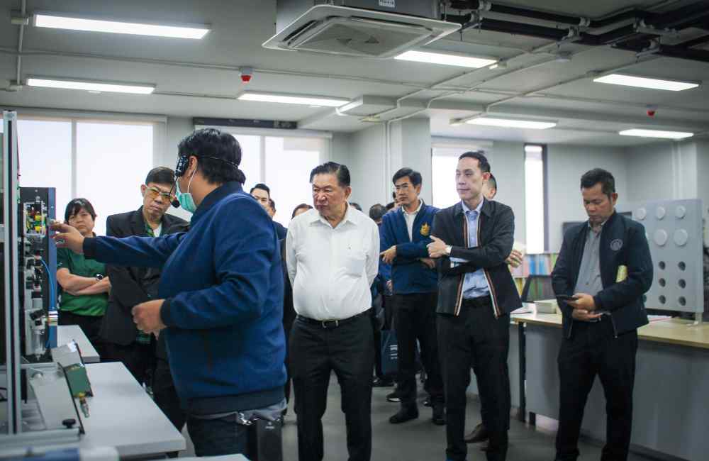 北奔府行政长官及团队参观SCMA工厂