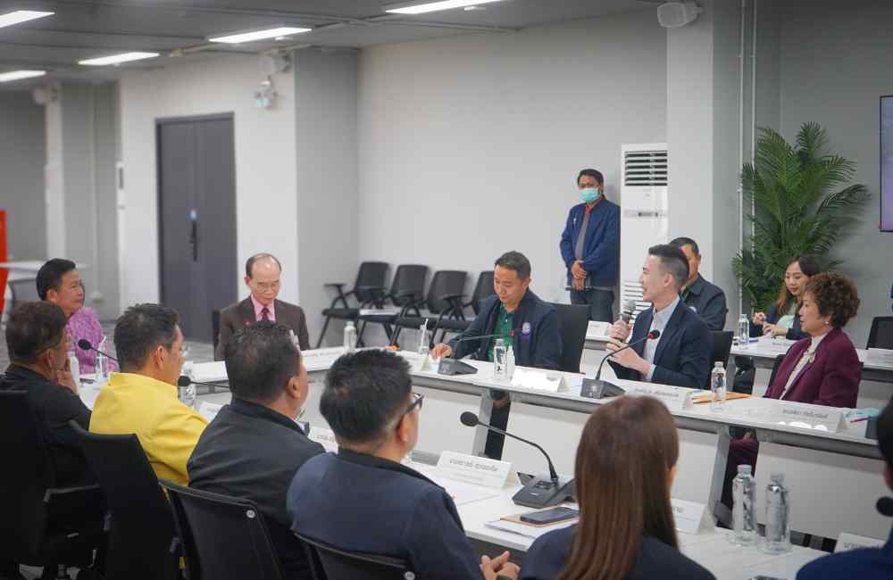 北奔府行政长官及团队参观SCMA工厂